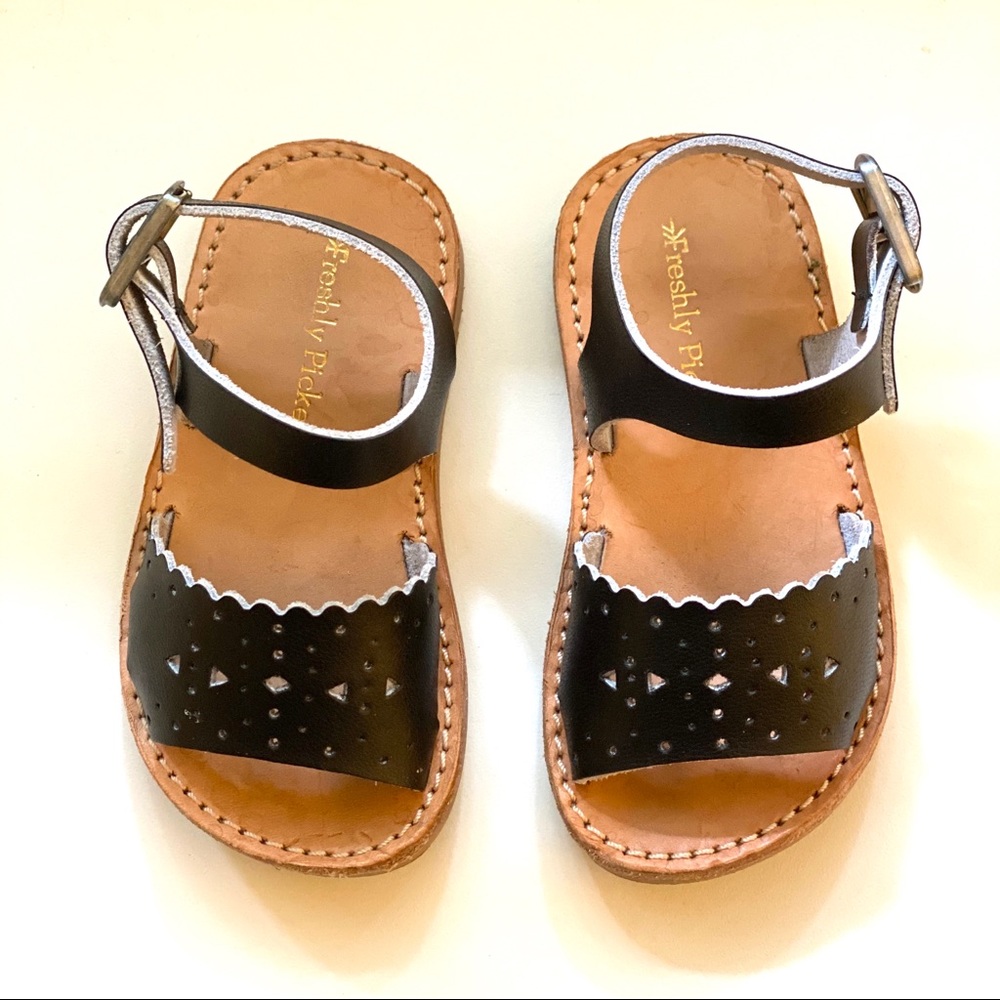 Freshly Picked Laguna Sandal Black size 4